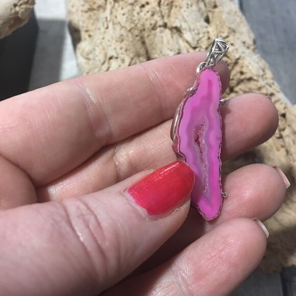 Fleece pink geode Druzy sterling pendant - Picture 3 of 5